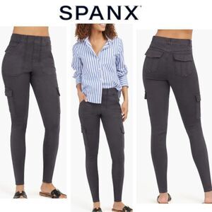 NWT Spanx Stretch Twill Ankle Cargo Pants (Dark Blue/Wash Black)